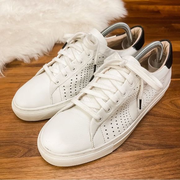 🍋 Kate Spade • Women’s Aaron Sneakers in White Leather w/Spade Detail Size 8 - Picture 1 of 8